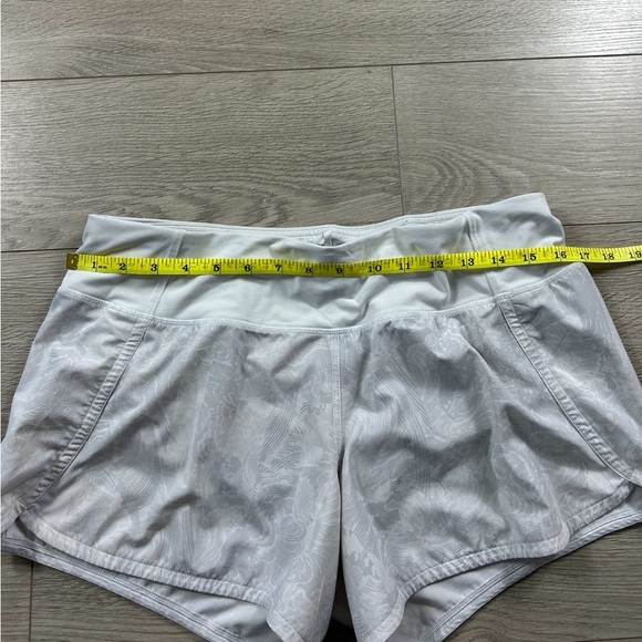 Lululemon Run Times Short II *4" Eternal Wave White / White - Picture 10 of 14